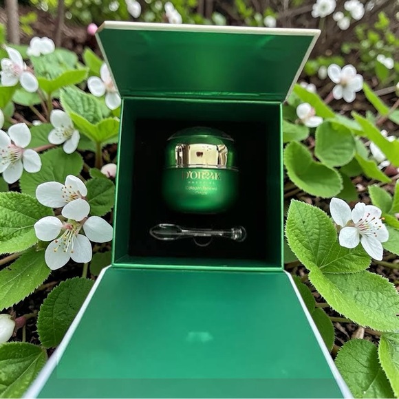 Collagen Renewal Cream - Picture 3 of 9